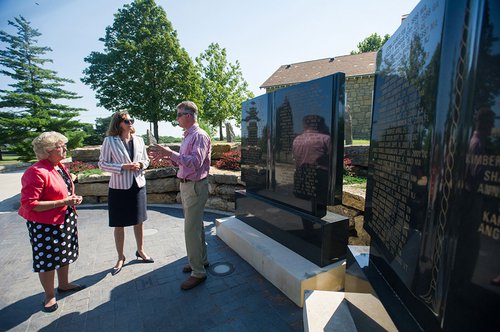 web-Marshall-Memorial-to-Fallen-Educators